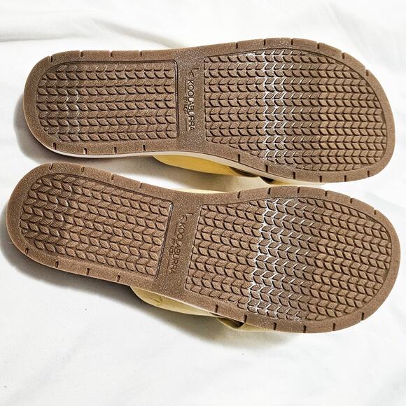 Koolaburra by Ugg New yellow & white Carenza twist slide sandal size 9.5 - Picture 3 of 15